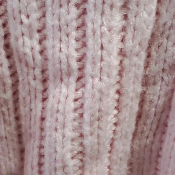 Cuddly soft pink crop sweater - Picture 3 of 8